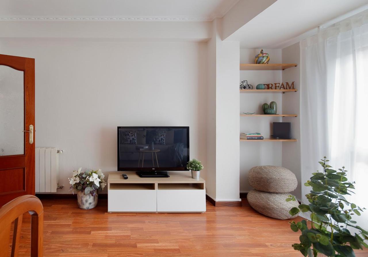 115A - Amplia Vivienda En Playa San Lorenzo Gijon Exterior photo