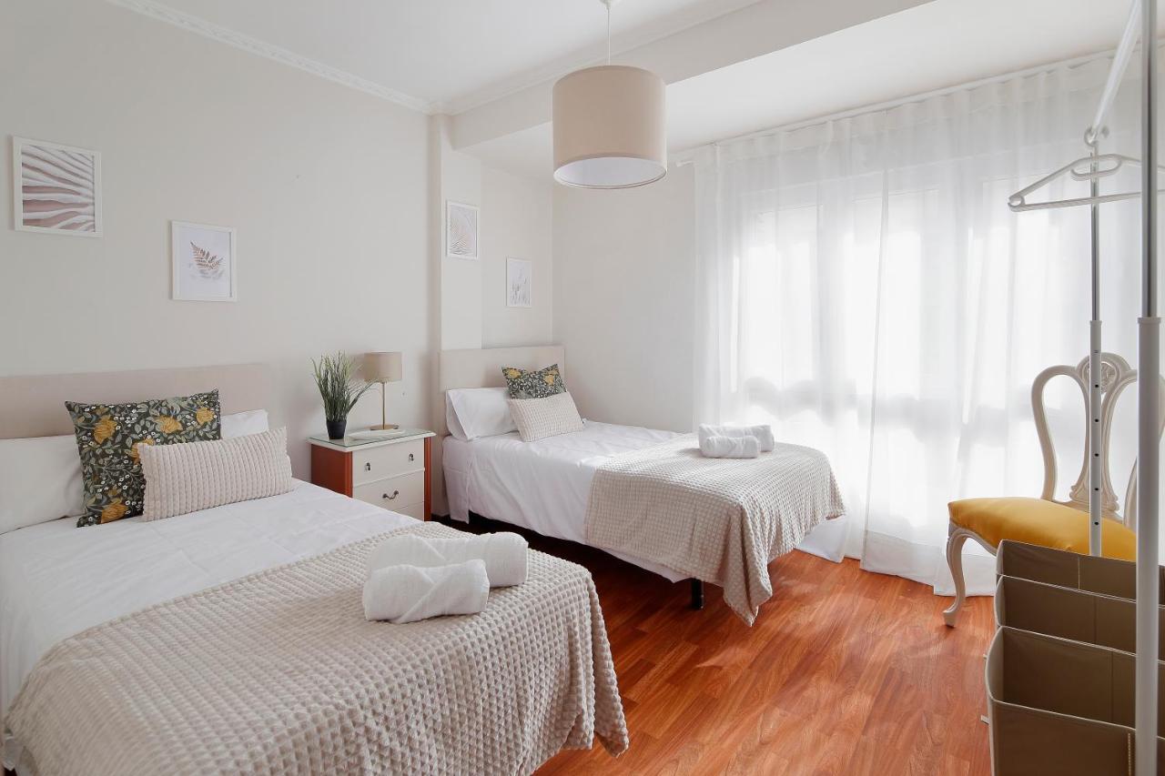 115A - Amplia Vivienda En Playa San Lorenzo Gijon Exterior photo
